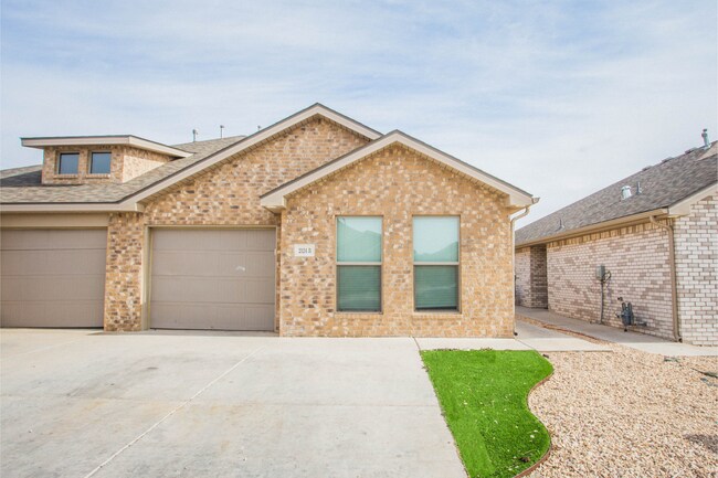 Building Photo - 2126 N Jayton Ave