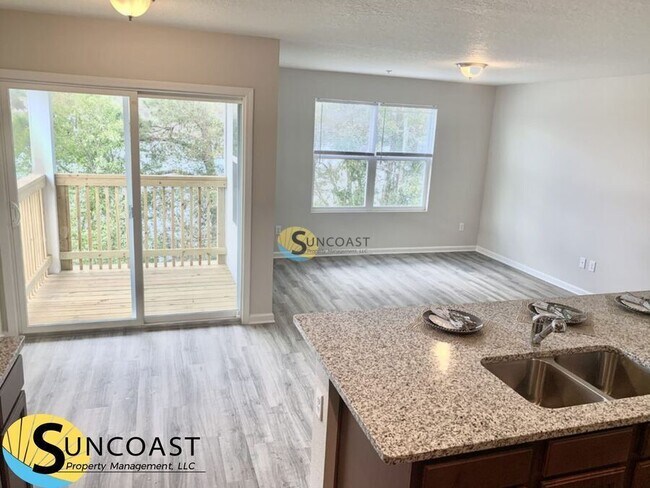 Foto del edificio - "Apartment" is an understatement. This is ...