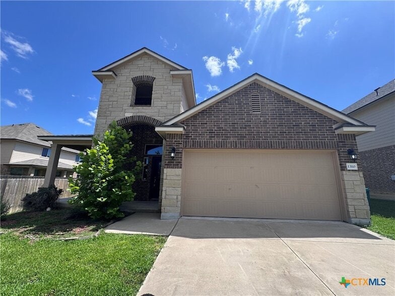 Primary Photo - 1310 Stonewall Ridge