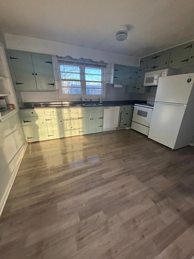 Foto del edificio - 103 N Poole St