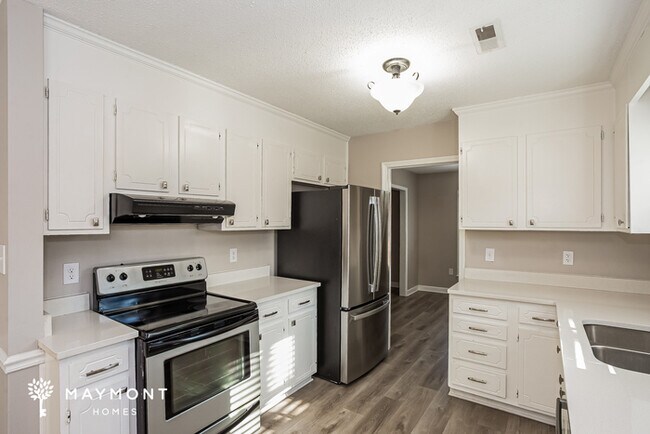 Foto del edificio - 1101 Bloom Wood Ln