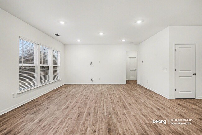 Foto del edificio - 1817 Riverbend Ave