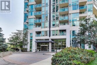 Building Photo - 220 Burnhamthorpe Rd W
