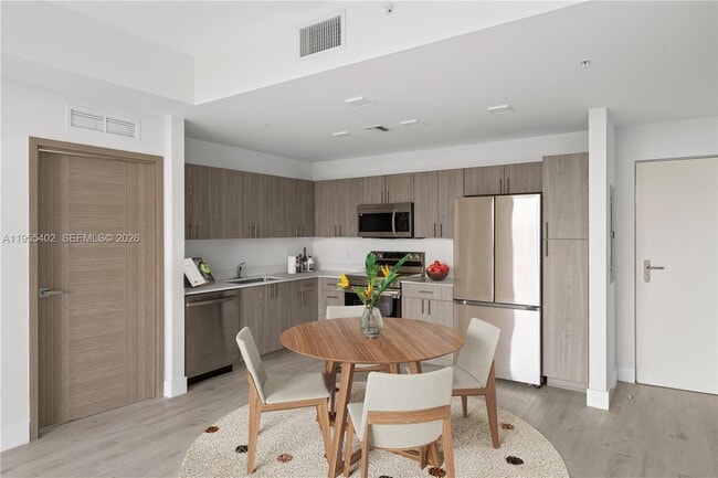 Photo - 1601 SW 32nd Ave Apartment