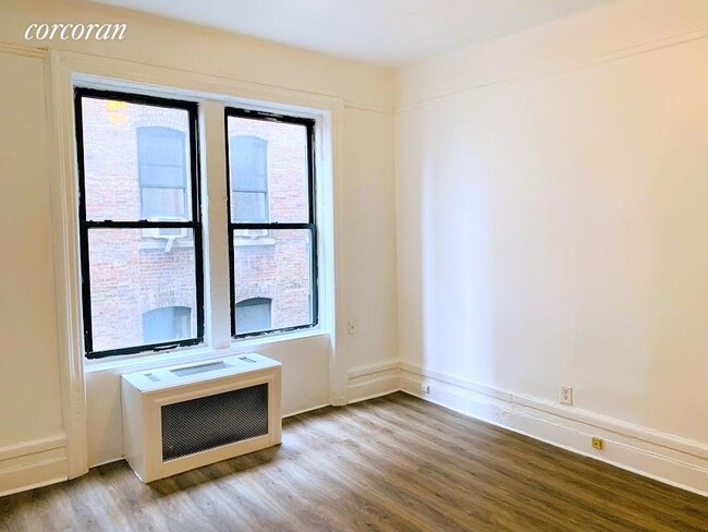 Building Photo - 746 St Nicholas Ave