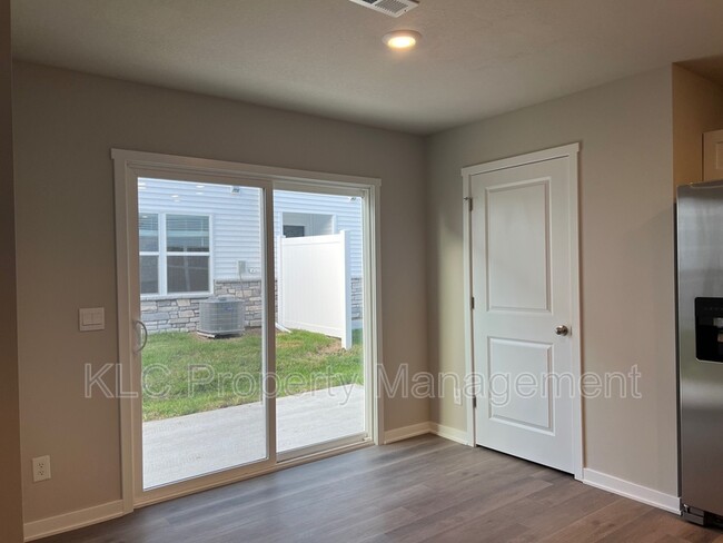 Building Photo - 4210 Mongoose Ln
