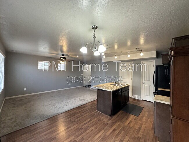 Foto del edificio - 2414 Andover St