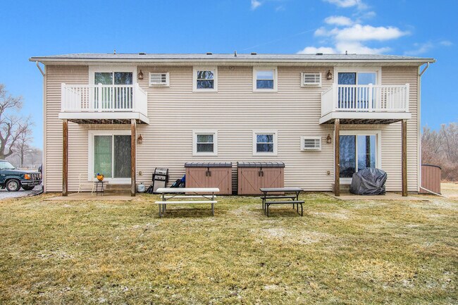 Apt 4 is upper unit, left side balcony - 4295 Cemetery Rd
