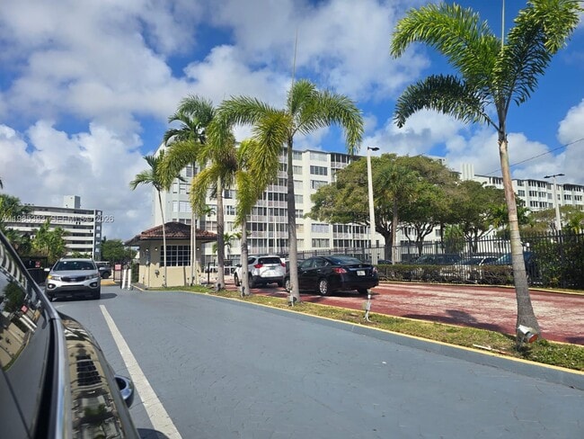 Foto del edificio - 1780 NE 191st St