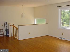 Building Photo - 6998 Clifton Forest Dr