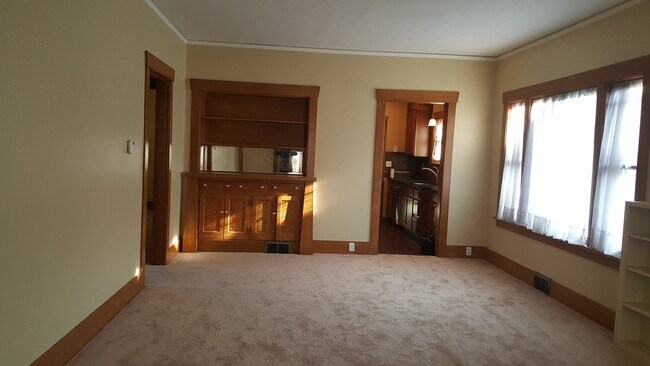 Foto del edificio - APPROVED APPLICANTS: AUBURN - DOWNTOWN 2 B...