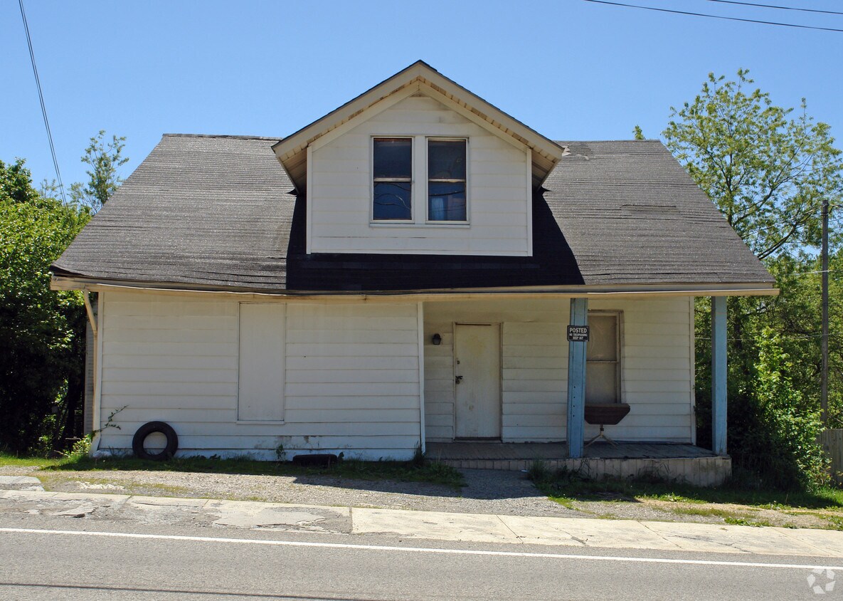 Primary Photo - 809 South Oakwood