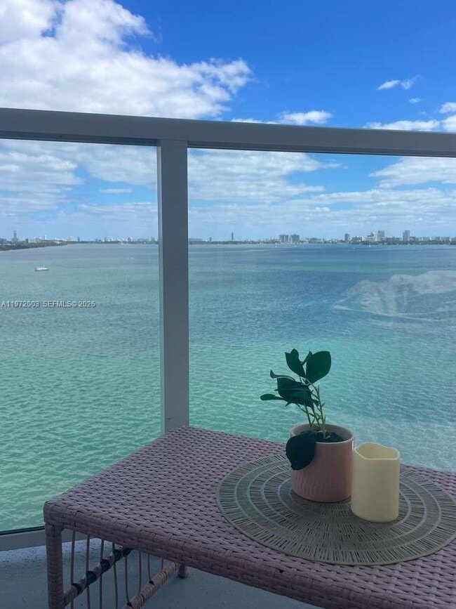 Building Photo - 3301 NE 5th Ave