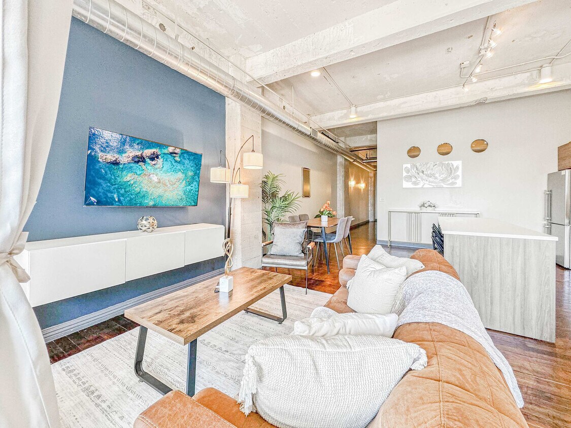 Foto principal - 555 Evergreen St