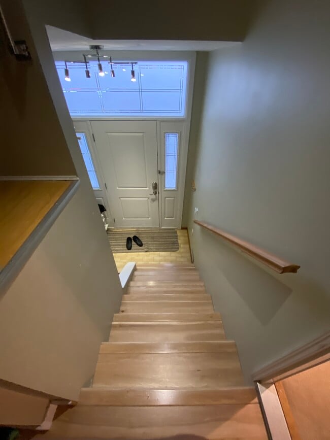 Photo du bâtiment - 142 42nd Av E