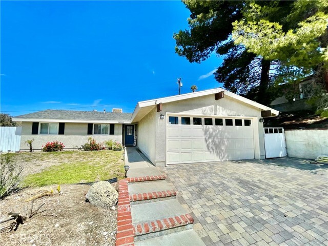 Foto principal - 18767 Bainbury St