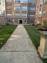 Building Photo - 1724 E 70th St