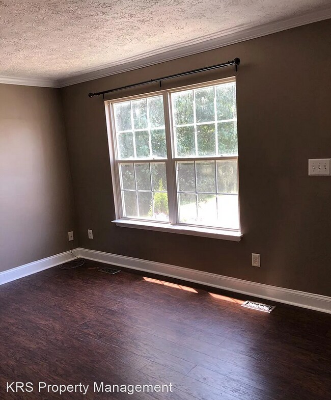 Building Photo - 3 br, 1.5 bath House - 2236 Melrose Lane