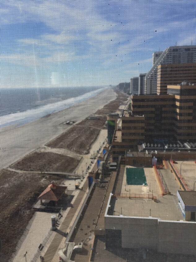 Building Photo - 2715 Boardwalk