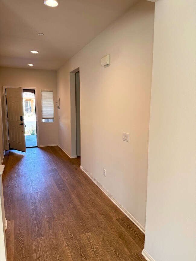 Foto del edificio - 44159 Le Blanc Ct