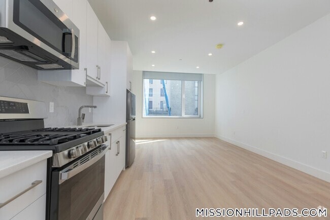 Building Photo - 1127 Harrison Ave