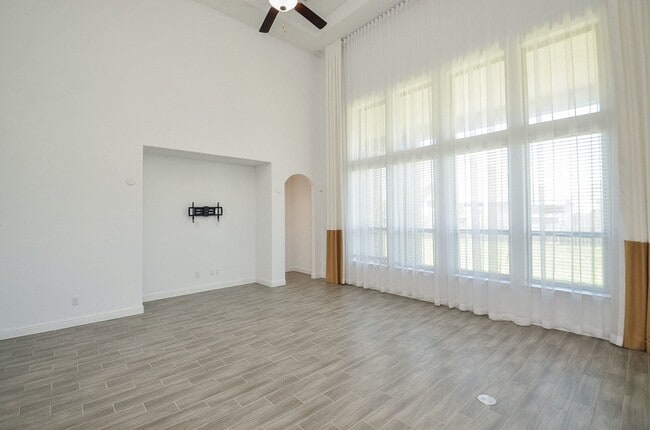 Foto del edificio - 6502 Wild Holw Ct