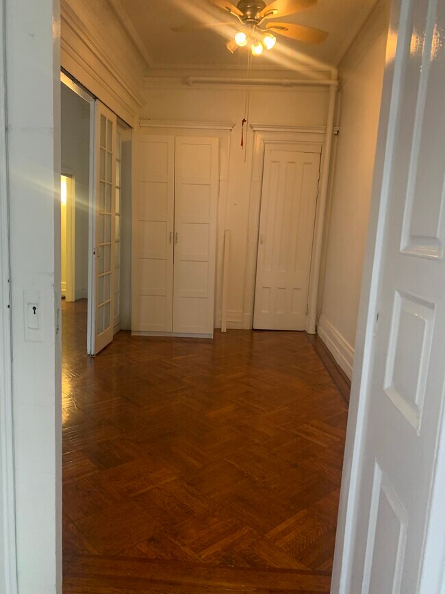 Pocket doors save space - 136 Joralemon St