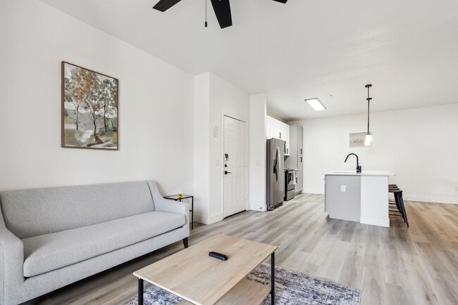 Building Photo - 6610 N 93rd Ave