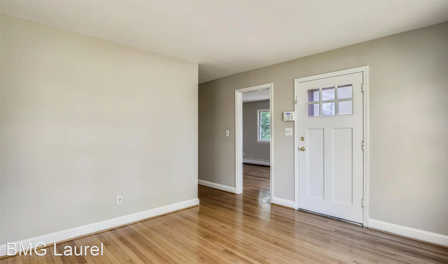Building Photo - 3 br, 1 bath House - 8714 36th Ave