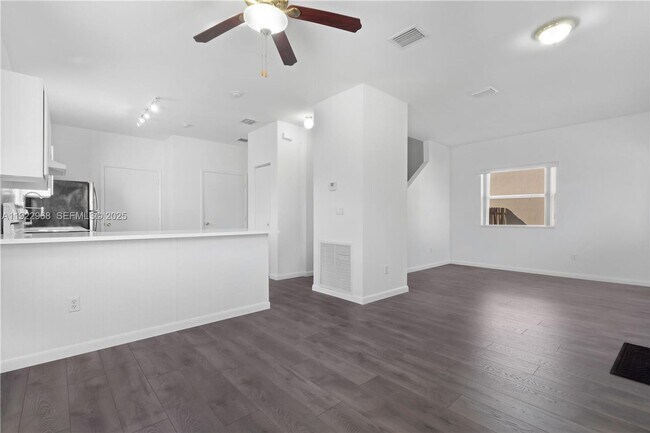 Foto del edificio - 5610 SW 43rd St