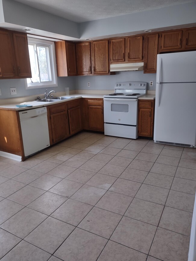 Building Photo - 426 Patrician Pl