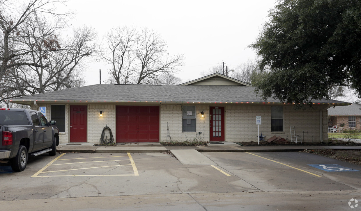 Building Photo - Lakeridge Apartments