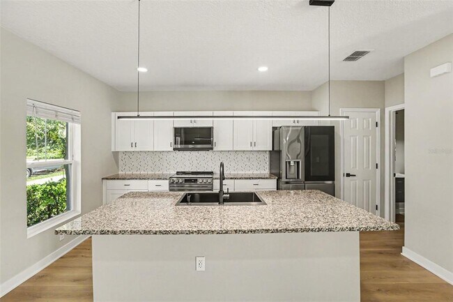 Foto del edificio - 12531 Triple Creek Blvd