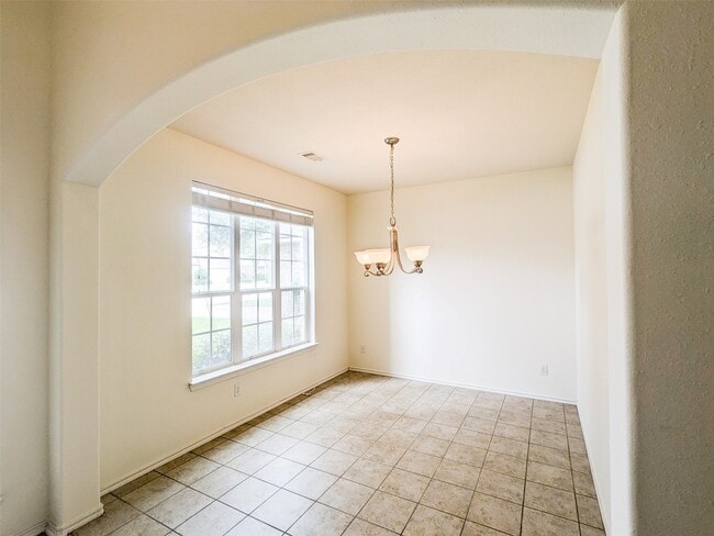 Building Photo - 6223 Summerfield Glade Ln