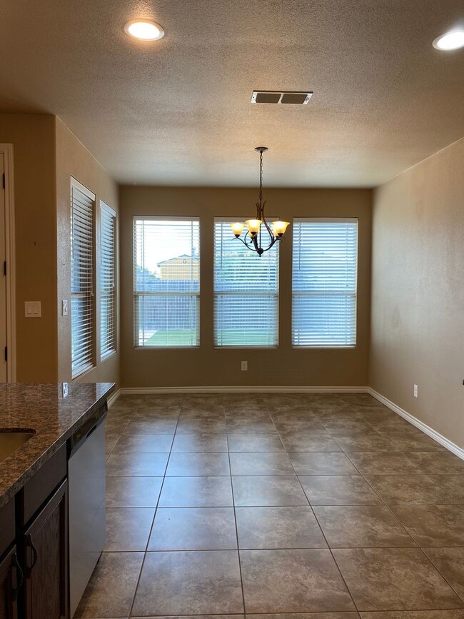 Building Photo - Beautiful home in the Renaissance