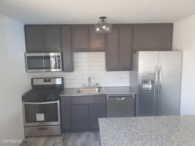 Foto del edificio - 3 br, 1.5 bath House - 1418 Caulks Hill Rd