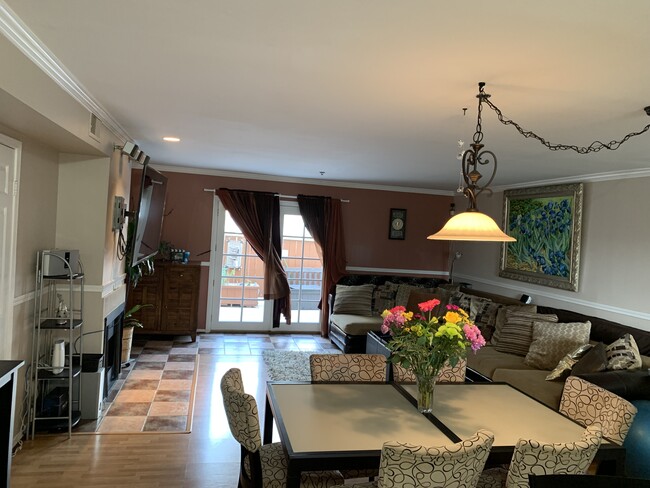 Great family space - 4315 W 145th St