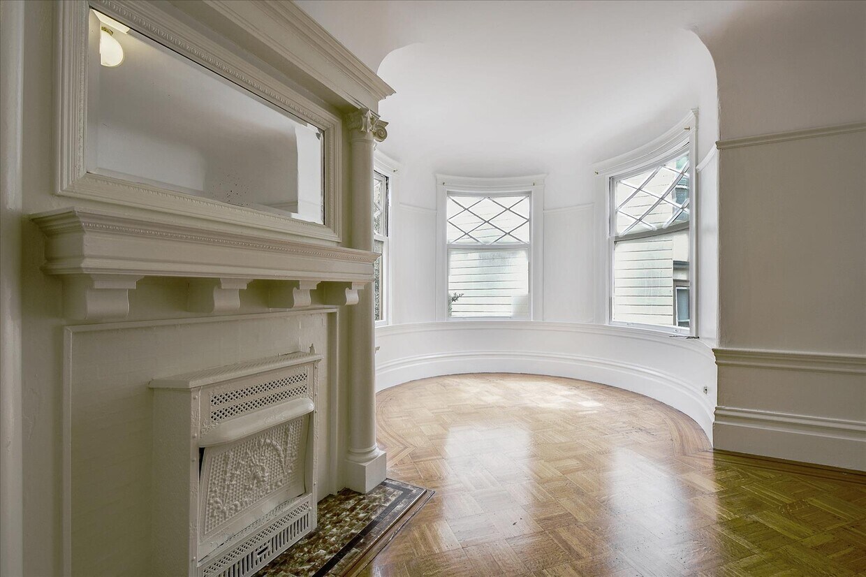 Primary Photo - 1326 Hyde St