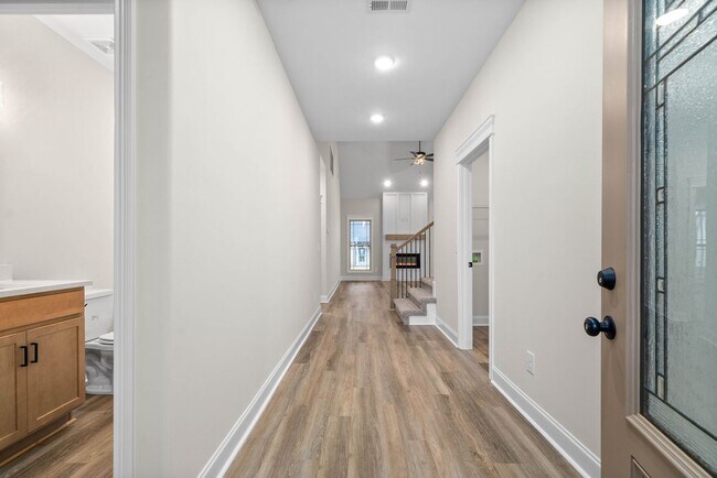 Building Photo - 218 Harvest Moon Dr
