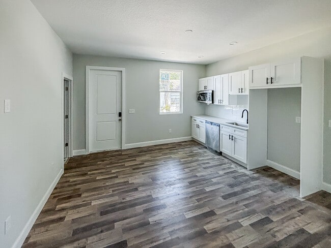 Foto del edificio - 4233 E Curtis St