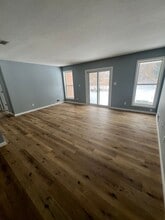 Building Photo - 207 Lake St