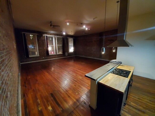 Foto del edificio - Charming Vintage Pioneer Square Studio wit...