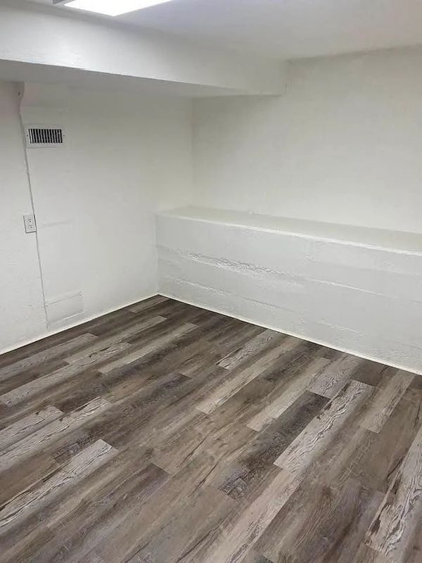 Foto del edificio - 460 El Paso Blvd