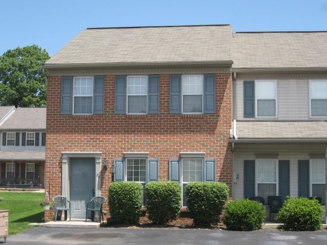 Primary Photo - 18 S Whisper Ln