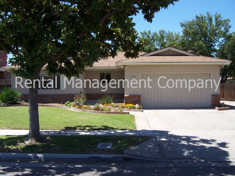 6593 N Kennedy Ave, Fresno, CA 93710 House Rental in Fresno, CA