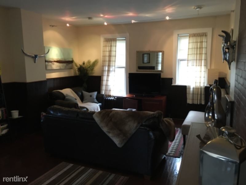 Primary Photo - 3 br, 1.5 bath Townhome - 801 West Ferry St
