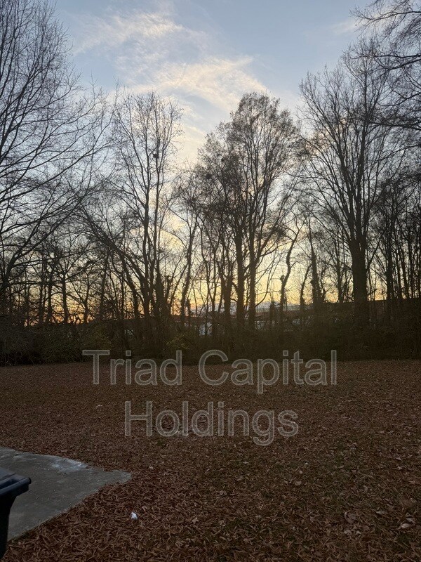 Foto del edificio - 704 Pine St