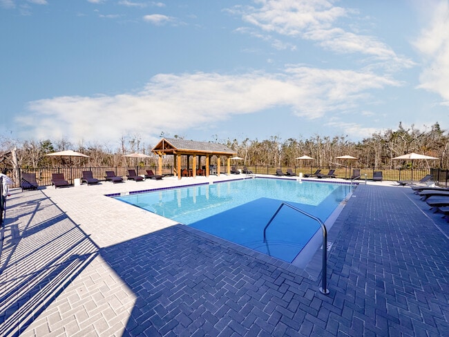 Pool - The Grove at Perry