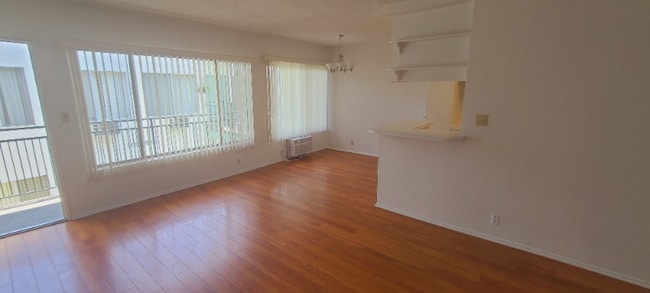 Building Photo - 458 Hayworth Ave
