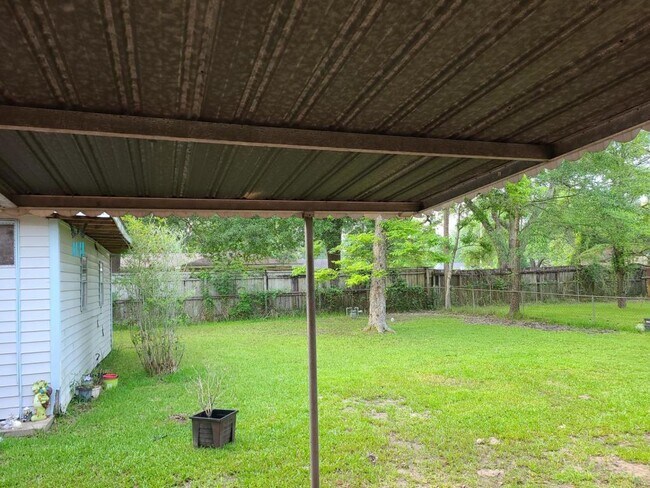 Building Photo - 1108 N 3rd St